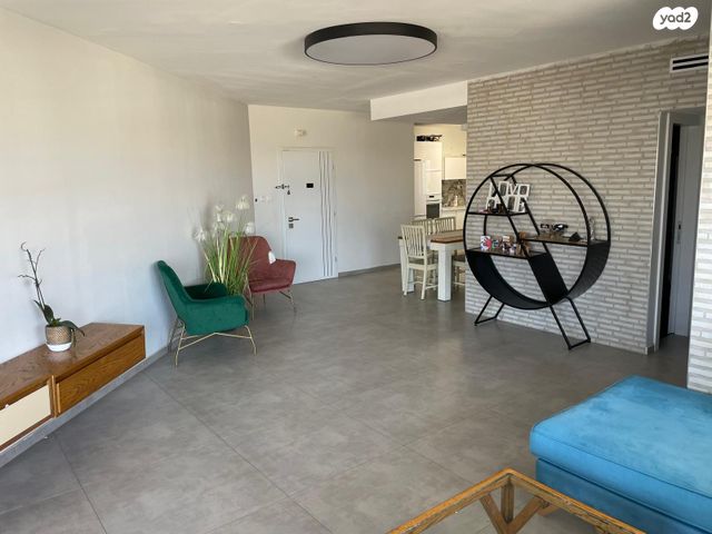 דירה, שדרות רוטשילד 30, רובע ט"ו, אשדוד