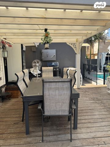 דו משפחתי, הנביאים 10, נאות יהודית ונווה ארזים, חולון