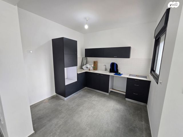 דירה, הרב הרצוג 6, צפון מערב מרכז העיר, נתניה