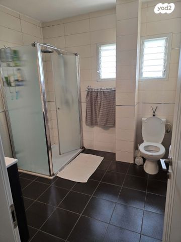 דירה, מעלות 11, נאות יהודית ונווה ארזים, חולון