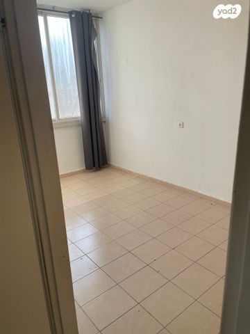 דירה, הרב קפאח 17, גרין ועם, חולון