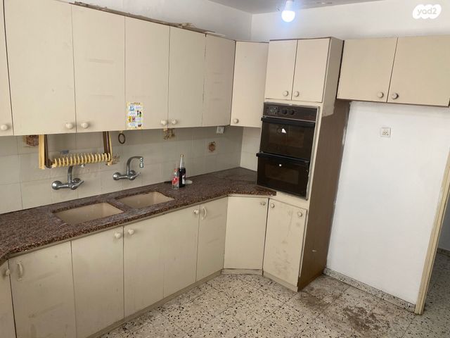 דירה, נחמיה עמינוח 3, קרית הרב סלומון, פתח תקווה