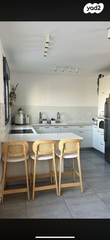 דירת גן, איבי נחל 1, אבני חפץ, אבני חפץ