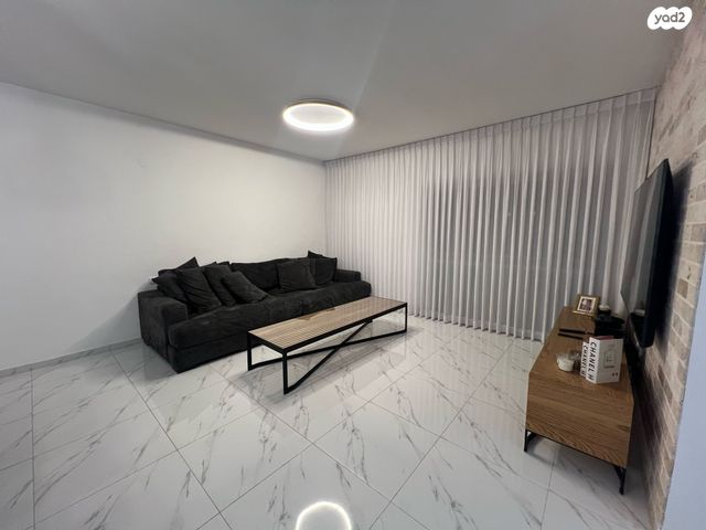 בית פרטי/ קוטג', ישעיהו זמיר 24, רמות, באר שבע