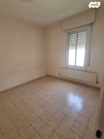 דירה, מרדכי אלקחי 37, ארמון הנציב, תלפיות מזרח, ירושלים