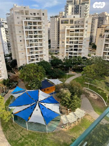 ראשון לציון 12