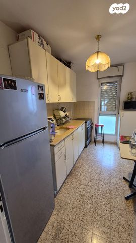 דירה, הצילצל 8, כלי שיר, מעלה אדומים