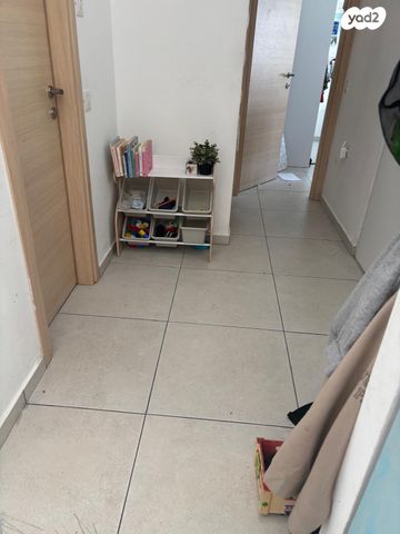 דירה, יגאל ידין 9, המגינים, מודיעין מכבים רעות