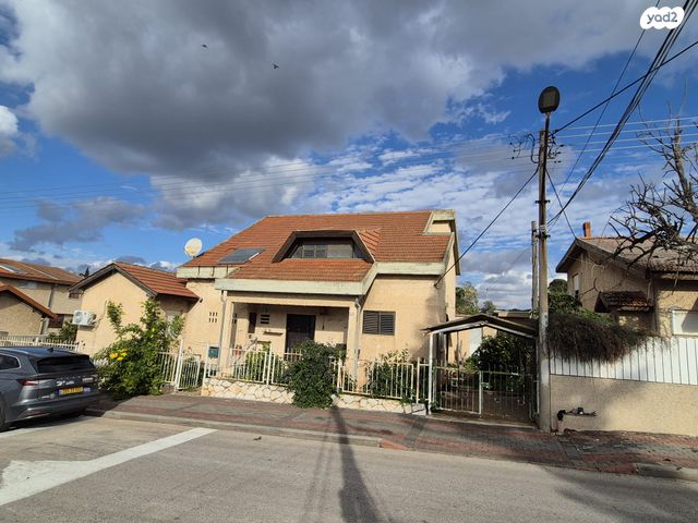 בית פרטי/ קוטג', הברושים 15, רמת בלפור, מגדל העמק