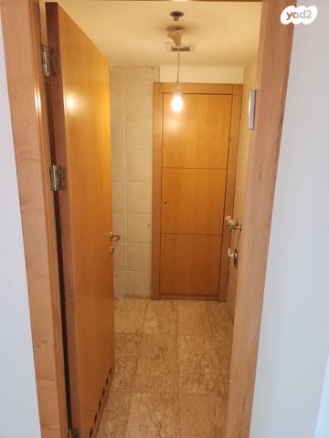 דירה, יפה נוף 111, כרמל מרכזי - שד' קיש, חיפה