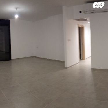 דירה, הרב אבא אבוחצירה 17, שדרות בפארק, שדרות