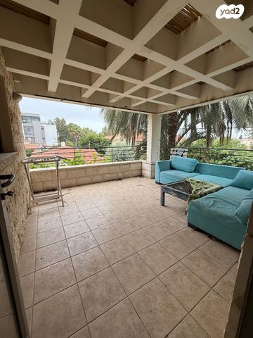 בית פרטי/ קוטג', סמסונוב 6, מרכז העיר, חדרה