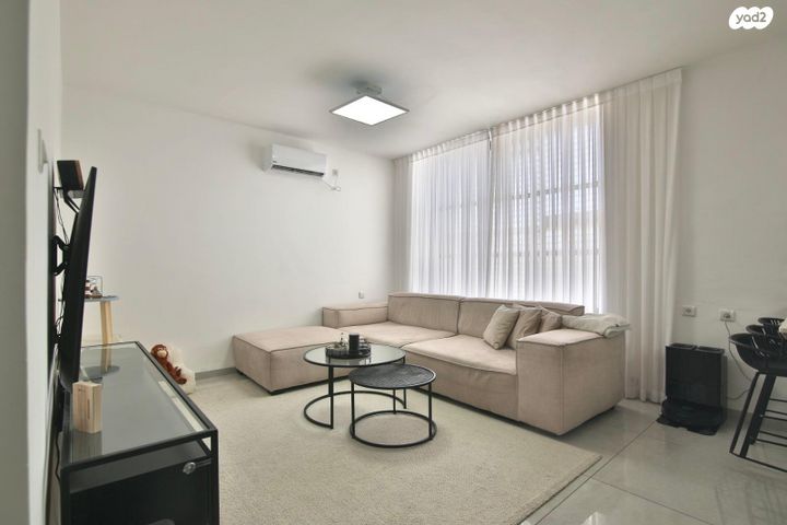 דירה, שדרות אח"י אילת 4, קרית חיים מזרחית, חיפה