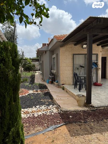 בית פרטי/ קוטג', המייסדים 1, בית עוזיאל, בית עוזיאל