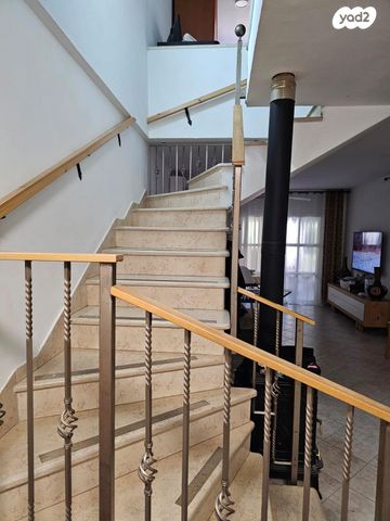 בית פרטי/ קוטג', יראון 32, אפק, קצרין