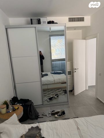 דירה, גרציאני יצחק 8, גני שרונה, קרית הממשלה, תל אביב יפו