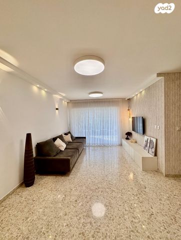 אהרון בוגנים 8