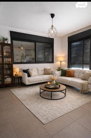 נאדין גורדימר 5