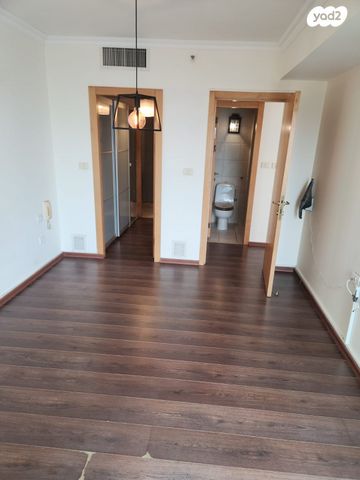 דירה, יפה נוף 111, כרמל מרכזי - שד' קיש, חיפה