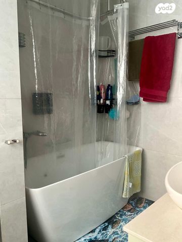 דירה, שדרות חיים וייצמן 98, צפון מזרח מרכז העיר, נתניה