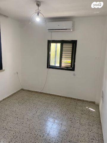 דירה, נחמיה עמינוח 3, קרית הרב סלומון, פתח תקווה