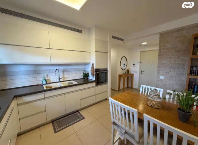 דירה, דרך מנחם בגין 67, הדר גנים, פתח תקווה