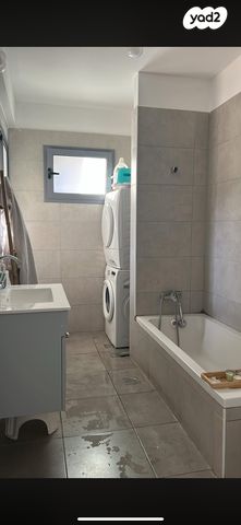 דירת גן, איבי נחל 1, אבני חפץ, אבני חפץ