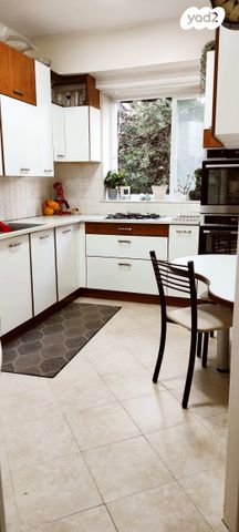 דירה, בית שערים 8, קרית משה, ירושלים