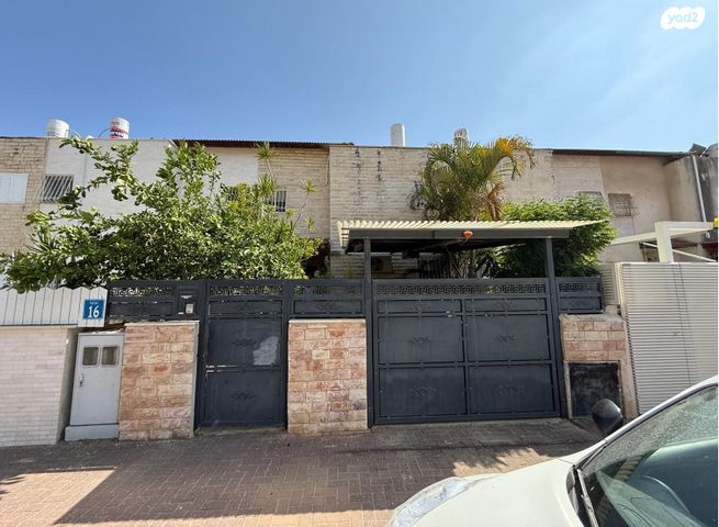 בית פרטי/ קוטג', הכרמל 16, נאות יצחק רבין, רמלה