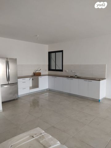 דירה, הרב אבא אבוחצירה 19, שדרות בפארק, שדרות