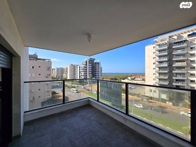 שדרות מנחם בגין 40