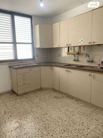 דירה, נחמיה עמינוח 3, קרית הרב סלומון, פתח תקווה