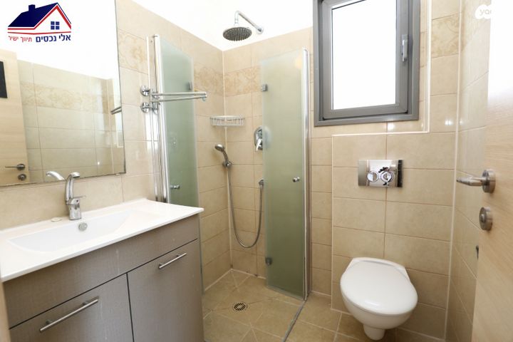 גג/ פנטהאוז, תאנה 21, החורש, חריש