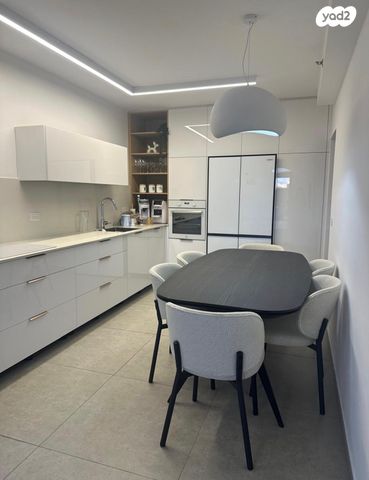 דירת גן, משה לוי 1, נאות שמיר, רמלה