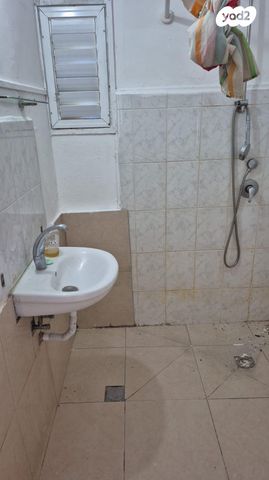 דירה, לוחמי הגטאות 11, צור שלום, קרית ביאליק