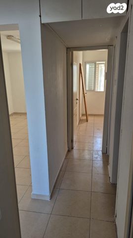 דירה, לוחמי הגטאות 11, צור שלום, קרית ביאליק