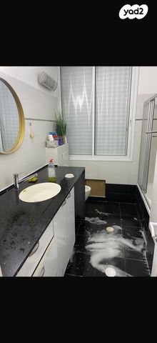 גג/ פנטהאוז, תרצ"ו 27, נאות רחל, חולון