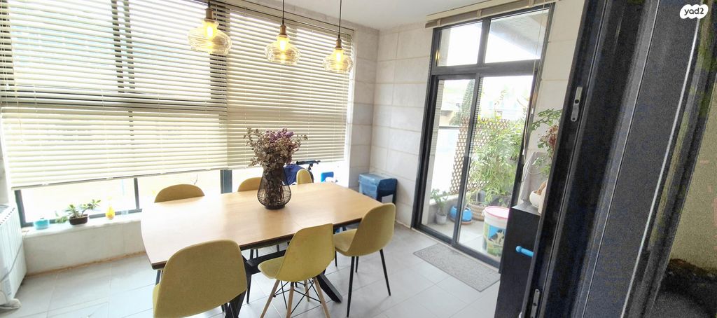 דירת גן, השקד 10, נופי החורש, מבשרת ציון