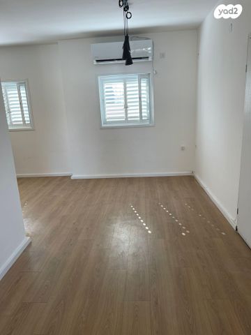 גג/ פנטהאוז, קהילת קובנה 2, נאות אפקה א', תל אביב יפו