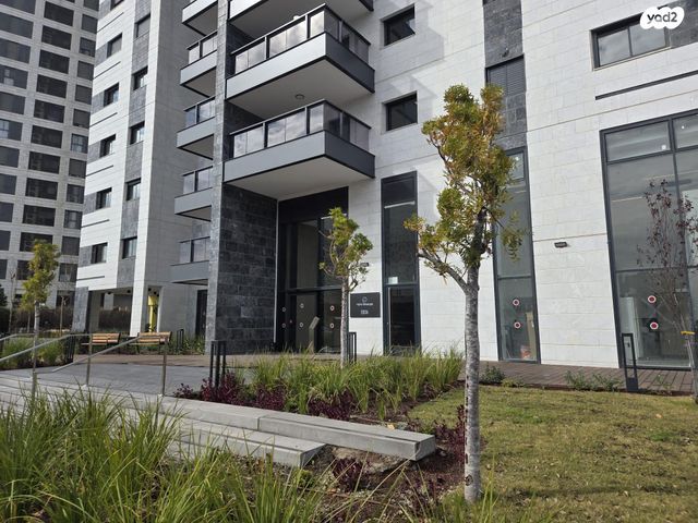 יצחק שמיר 17