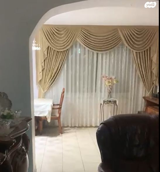 ראובן גמזון 28