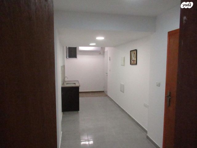 נריה הנביא 6