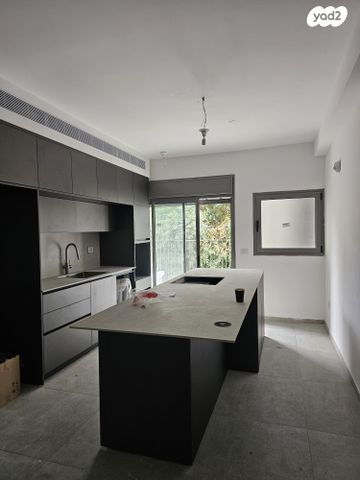 שדרות העם הצרפתי 23