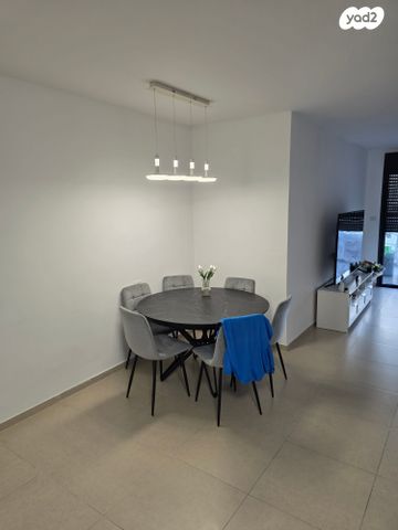 דירה, הרב אבא אבוחצירה 25, שדרות בפארק, שדרות