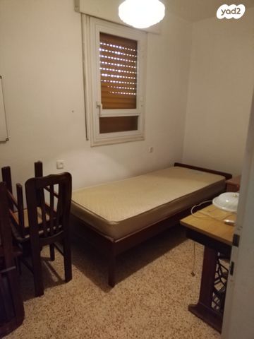 דירה, השישה עשר 8, פסגת זאב, ירושלים