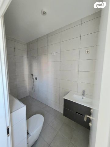 דירה, יעקב פיכמן 7, קרית אילון, חולון