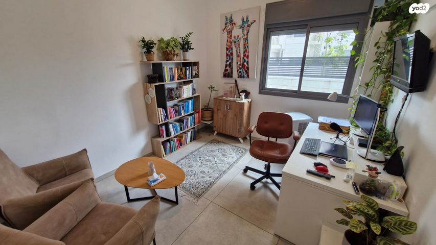 דירת גן, אהבת אדם 77, שרונה, כפר יונה