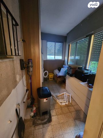 דירת גן, פינסקר 12, נווה שאנן, חיפה