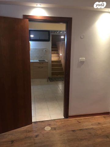 יחידת דיור, רבנו פוליטי 1, ארנונה, ירושלים