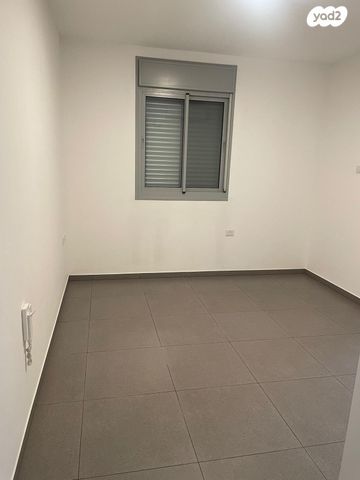 דירה, קרל פופר 13, קרית המדע, נתניה